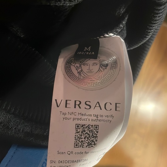 (BFS)Versace Baroque style Sweatshirt(SALE) - Picture 7 of 12